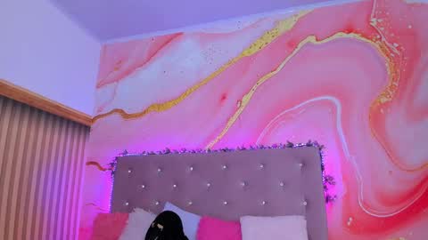 Snapshot of daisy__rose chatting on February 2025 11:01:02 AM Dai online show from February 2025 11:01:02 AM