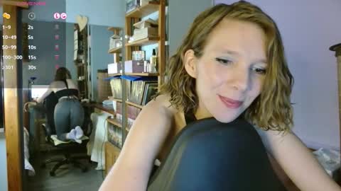 daisy_lovely online show from November 2025 06:13:02 AM