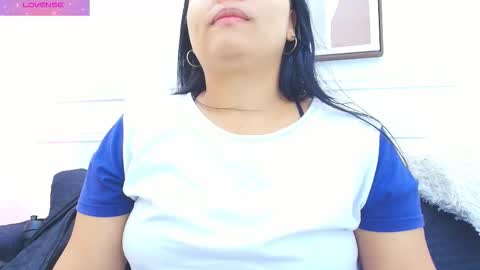 Daisy Price online show from November 2025 10:45:02 AM