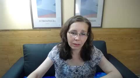 Snapshot of daisyedit chatting on July 2026 11:27:01 AM DaisyEdit online show from July 2026 11:27:01 AM