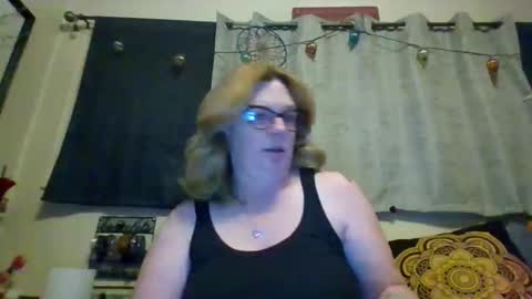 Snapshot of daisylays chatting on April 2026 08:09:02 AM daisy online show from April 2026 08:09:02 AM