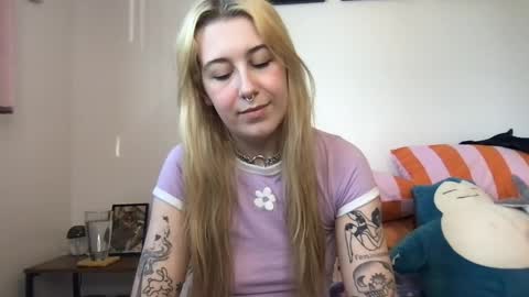 daisymynx online show from April 2026 01:06:01 AM