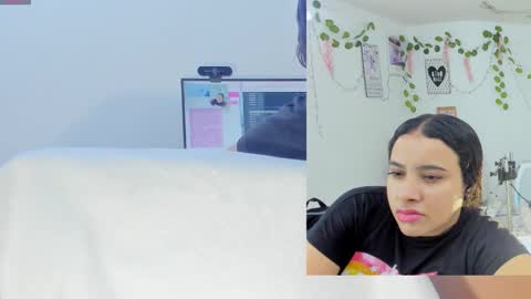 daki_ume_ online show from November 2025 02:33:02 AM