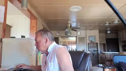 Snapshot of dakit2 chatting on May 2026 04:23:02 PM dakit online show from May 2026 04:23:02 PM