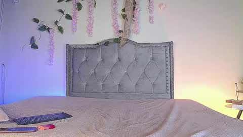 dakota carsson online show from March 2026 01:01:02 AM