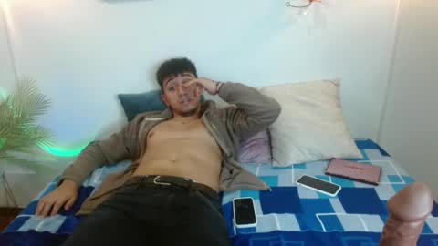 dakota Rouse Lx online show from November 2025 02:50:01 PM