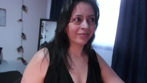 Dakotaagray online show from January 2026 12:43:01 PM