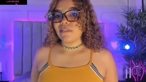 Snapshot of dakotaharrison_ chatting on May 2026 12:00:01 PM Danna online show from May 2026 12:00:01 PM
