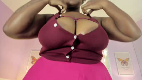 Snapshot of dakotasexshow2 chatting on February 2025 10:43:01 PM Dakota Sex Show  online show from February 2025 10:43:01 PM