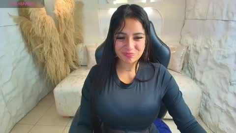 Snapshot of dakotha_v chatting on May 2026 03:14:02 AM Dakotha online show from May 2026 03:14:02 AM