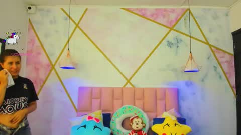 Liz online show from November 2025 12:44:02 PM