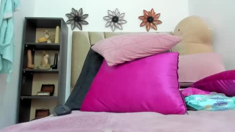  Ren  online show from February 2025 05:15:02 AM