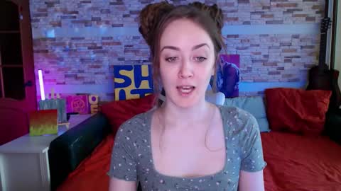 Dalia  online show from March 2026 10:18:02 AM