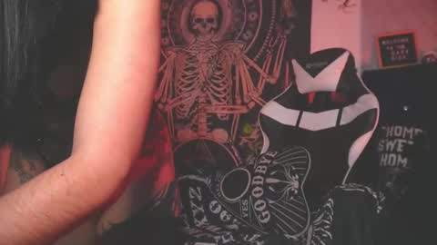 dalia_vorhees online show from December 2025 01:34:01 AM