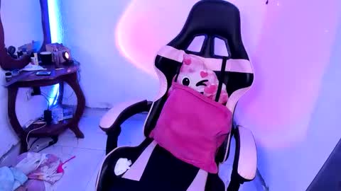 Dalia April online show from March 2026 11:26:01 AM