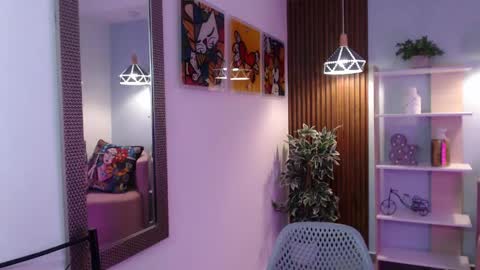 Dalila  online show from April 2026 06:11:02 PM