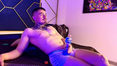 Dallas whitee online show from March 2026 01:03:02 PM