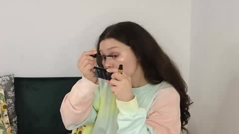 damedefeu online show from March 2026 03:30:01 PM