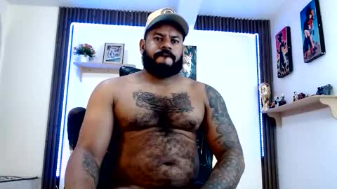 Snapshot of damian64436171 chatting on May 2026 01:44:02 AM damian64436171 online show from May 2026 01:44:02 AM