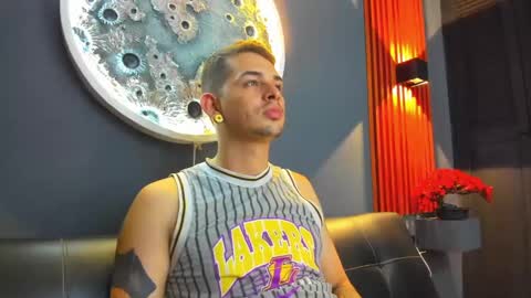 Damian Oliver online show from December 2024 10:12:02 AM