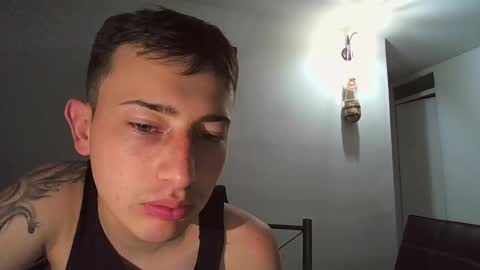 Snapshot of damian_de chatting on February 2025 11:41:02 PM damian_de online show from February 2025 11:41:02 PM