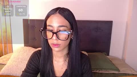 damian_n_lissa online show from December 2025 01:33:02 AM