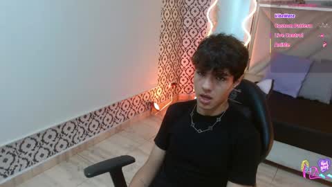 Snapshot of damian_tay chatting on April 2026 11:34:01 AM damian_tay online show from April 2026 11:34:01 AM