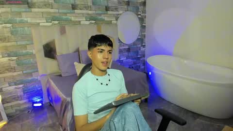 Snapshot of damian_tay chatting on April 2026 11:52:02 AM damian_tay online show from April 2026 11:52:02 AM