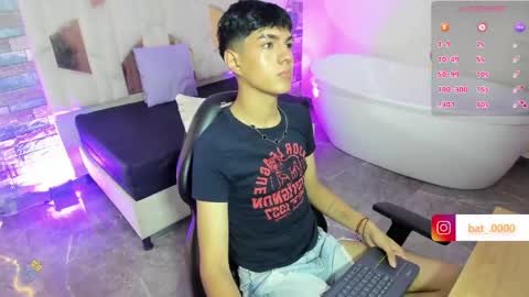 Snapshot of damian_tay chatting on April 2026 11:37:01 AM damian_tay online show from April 2026 11:37:01 AM