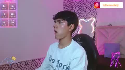 damian_tay1 online show from June 2026 11:47:02 AM