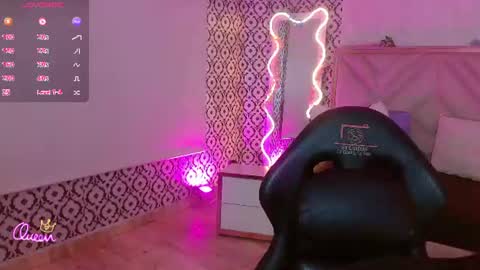 damian_tay1 online show from June 2026 11:37:02 AM