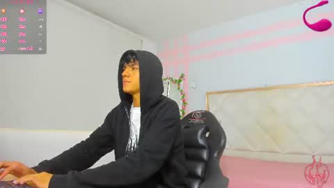 damian_tay1 online show from July 2026 11:47:01 AM