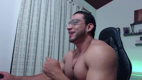 Snapshot of damiannstonexxx chatting on May 2026 08:25:02 PM Danny online show from May 2026 08:25:02 PM