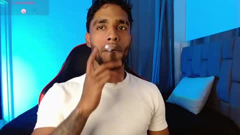 Snapshot of damiano_walker chatting on June 2026 04:05:01 AM damiano_walker online show from June 2026 04:05:01 AM