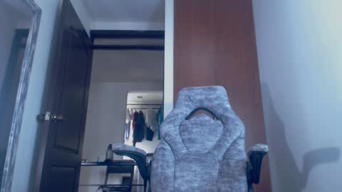 dammuscle online show from November 2025 02:12:02 PM