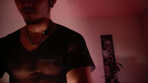 Snapshot of damnnoir chatting on April 2026 12:00:01 AM insta damn8 --- ----- online show from April 2026 12:00:01 AM