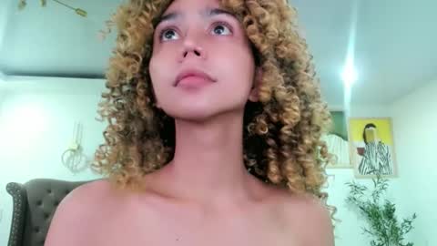 Snapshot of damnperfectxx chatting on September 2025 12:12:02 AM damnperfectxx online show from September 2025 12:12:02 AM