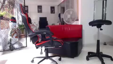 damyan_2003 online show from January 2025 01:03:02 PM