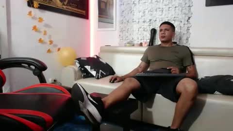 damyan_2003 online show from January 2025 03:37:01 AM