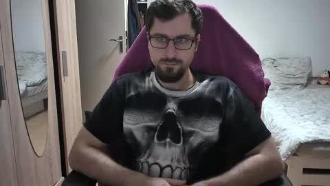 King Dan online show from October 2025 07:00:01 PM