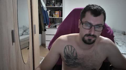 King Dan online show from October 2025 08:13:02 PM