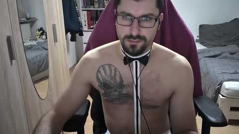 King Dan online show from November 2025 08:52:01 PM