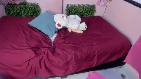 I am Dana  Check mi profile online show from December 2025 12:23:02 PM