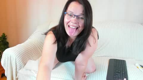 danajhonson online show from April 2026 06:16:01 PM