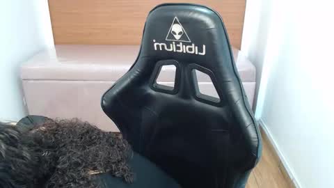 Danatella  online show from November 2025 01:55:02 PM