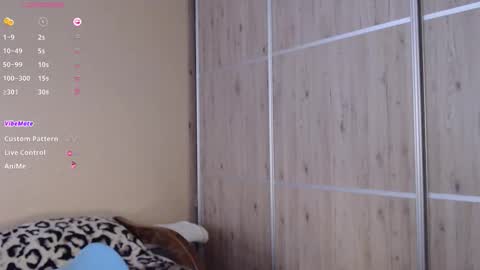 danbie_leen online show from February 2026 12:02:01 PM