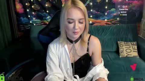 dances_queen online show from March 2026 07:09:02 AM