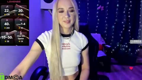 Snapshot of dances_queen chatting on June 2026 07:06:01 AM dances_queen online show from June 2026 07:06:01 AM