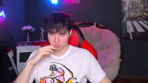 Snapshot of danee_williams chatting on April 2026 11:08:01 AM Danee Williams online show from April 2026 11:08:01 AM