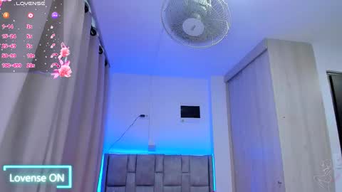 Dani  online show from November 2025 09:24:02 PM